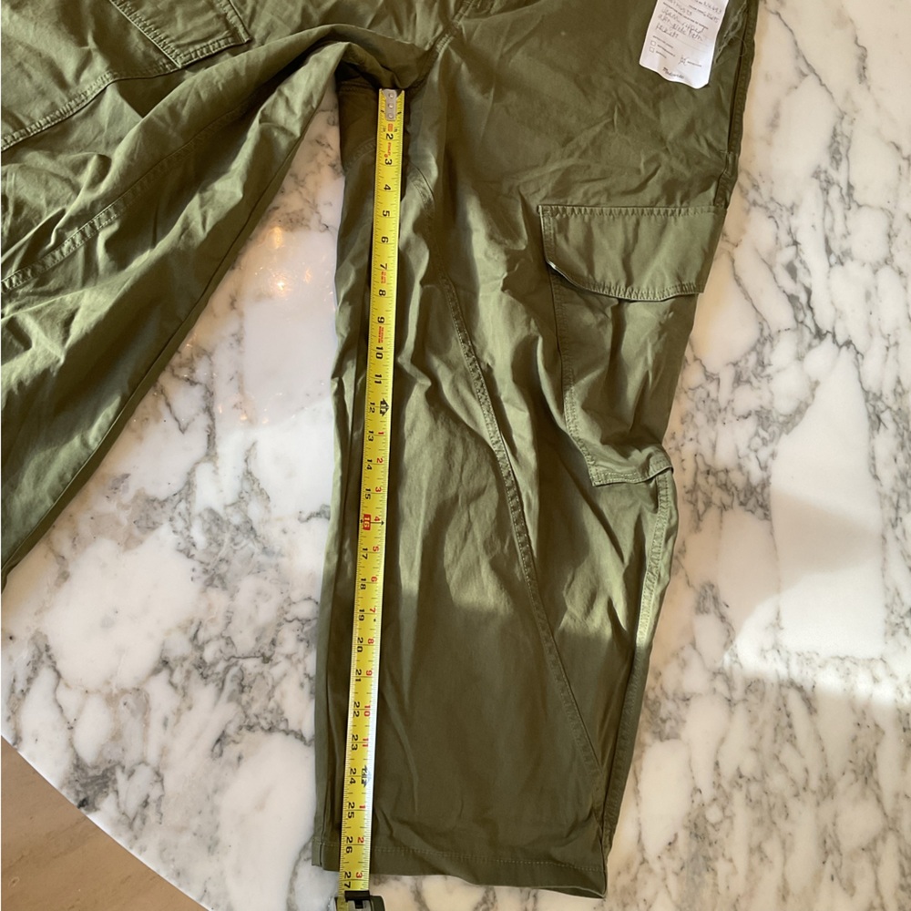 EUC Madewell Barrel-Leg Utility Pant in Garment-Dyed Twill Army Green Sz 18 TORN - Picture 7 of 9